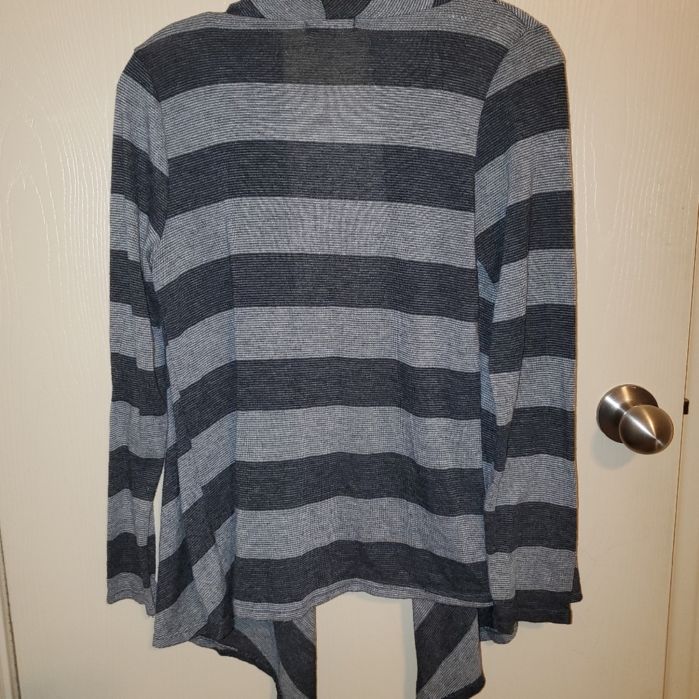 Cardigan - Picture 2 of 3